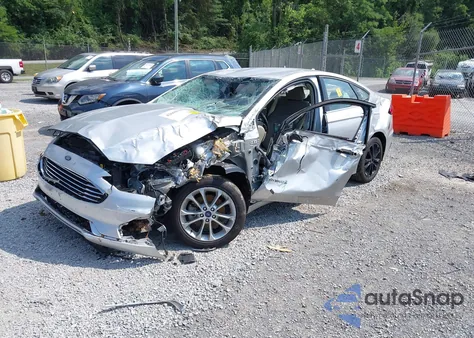 2019 Ford Fusion Hybrid Se z USA, uszkodzony, nr VIN 3FA6P0LU4KR207553